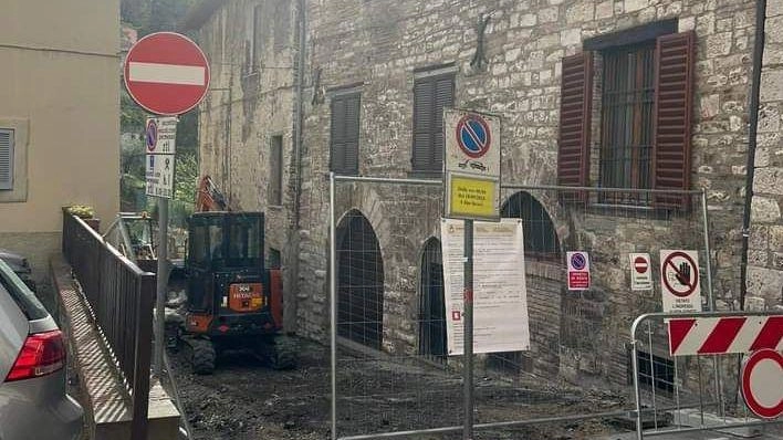 Lavori in via Beccoli, modifiche alla circolazione: occhio ai divieti Lavori in via Beccoli, modifiche alla circolazione: occhio ai divieti