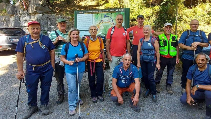 

Lezione con il Soccorso alpino: sessanta volontari sulle Apuane di Massa