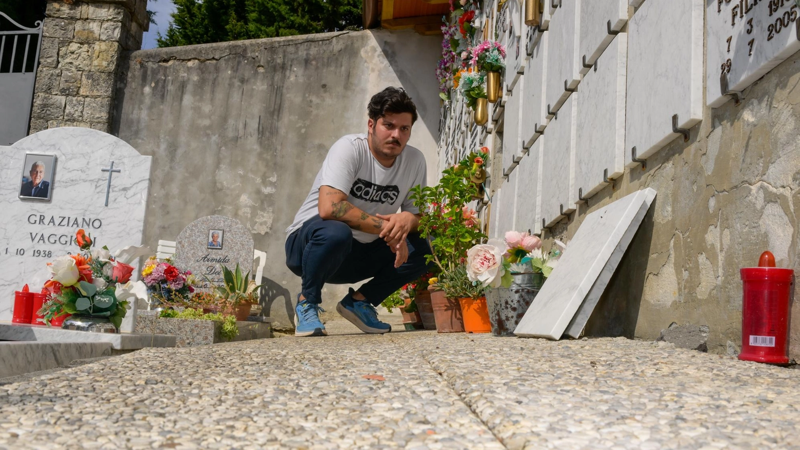 San Romolo Polemica sul cimitero: "Calcinacci e muffa nella struttura" San Romolo Polemica sul cimitero: "Calcinacci e muffa nella struttura"