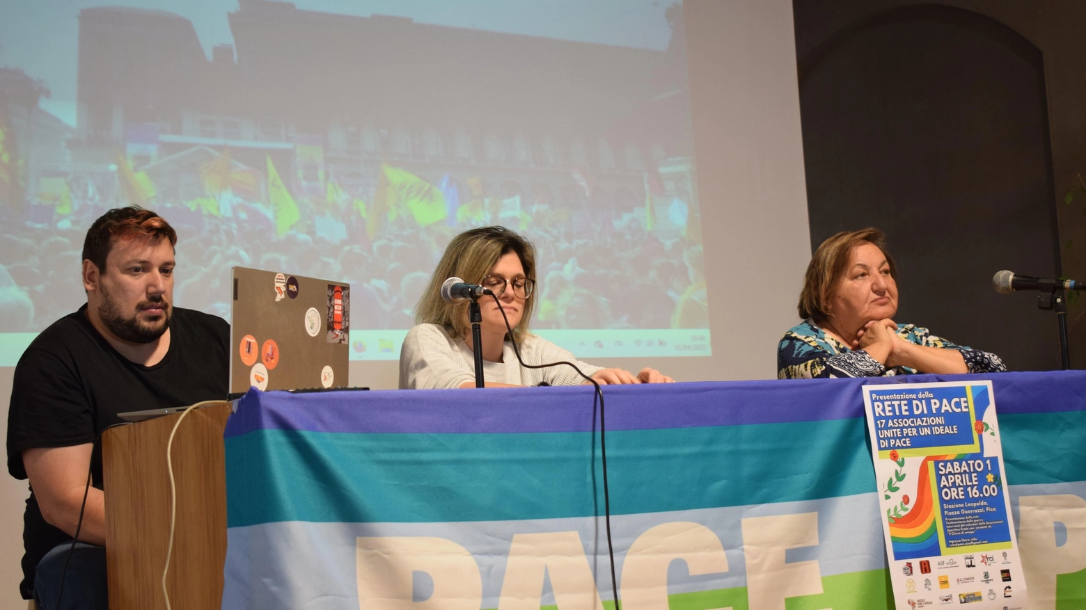 Diciassette associazioni per una "Rete di pace" Patto siglato alla Leopolda Diciassette associazioni per una "Rete di pace" Patto siglato alla Leopolda