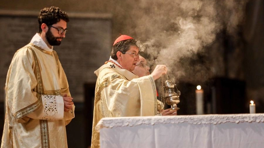Il cardinale Giuseppe Betori officia la messa di Natale (New Press Photo)