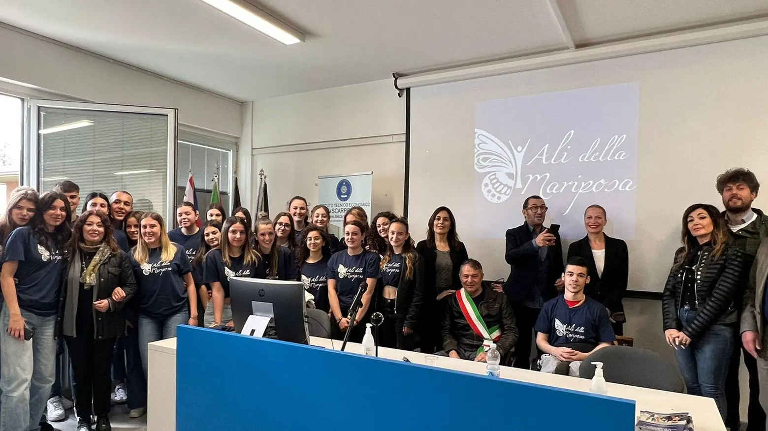’’Il giorno delle stelle’’ Gli studenti sul palco ’’Il giorno delle stelle’’ Gli studenti sul palco