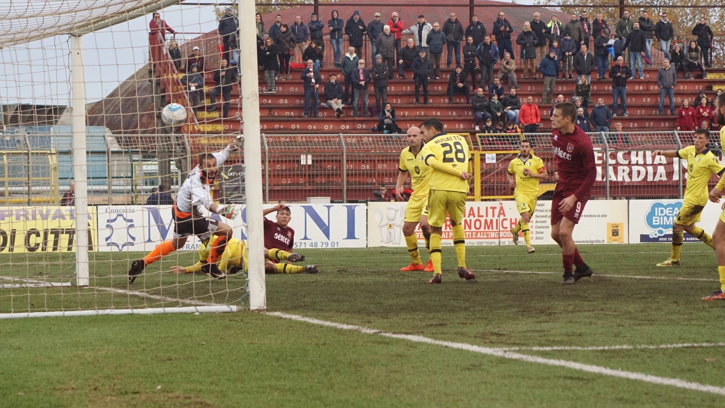 Pontedera-Arzachena, il gol dell'1-0 di Tommasini (Esposito/Germogli)