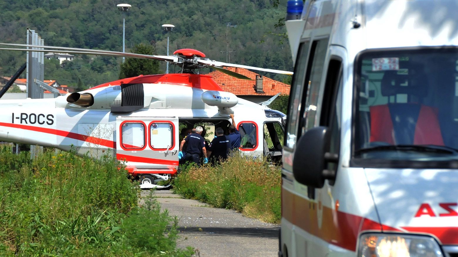 Il bambino è stato trasportato a Genova con l'elisoccorso Il bambino è stato trasportato a Genova con l'elisoccorso