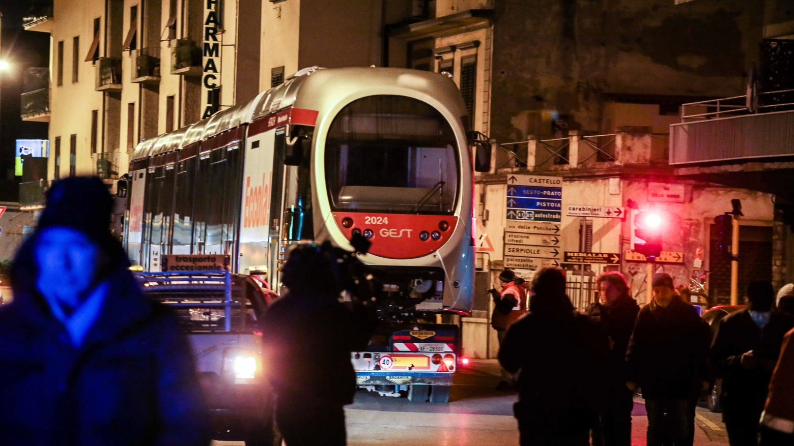 L'arrivo del convoglio della tramvia (Cabras New Press Photo) 