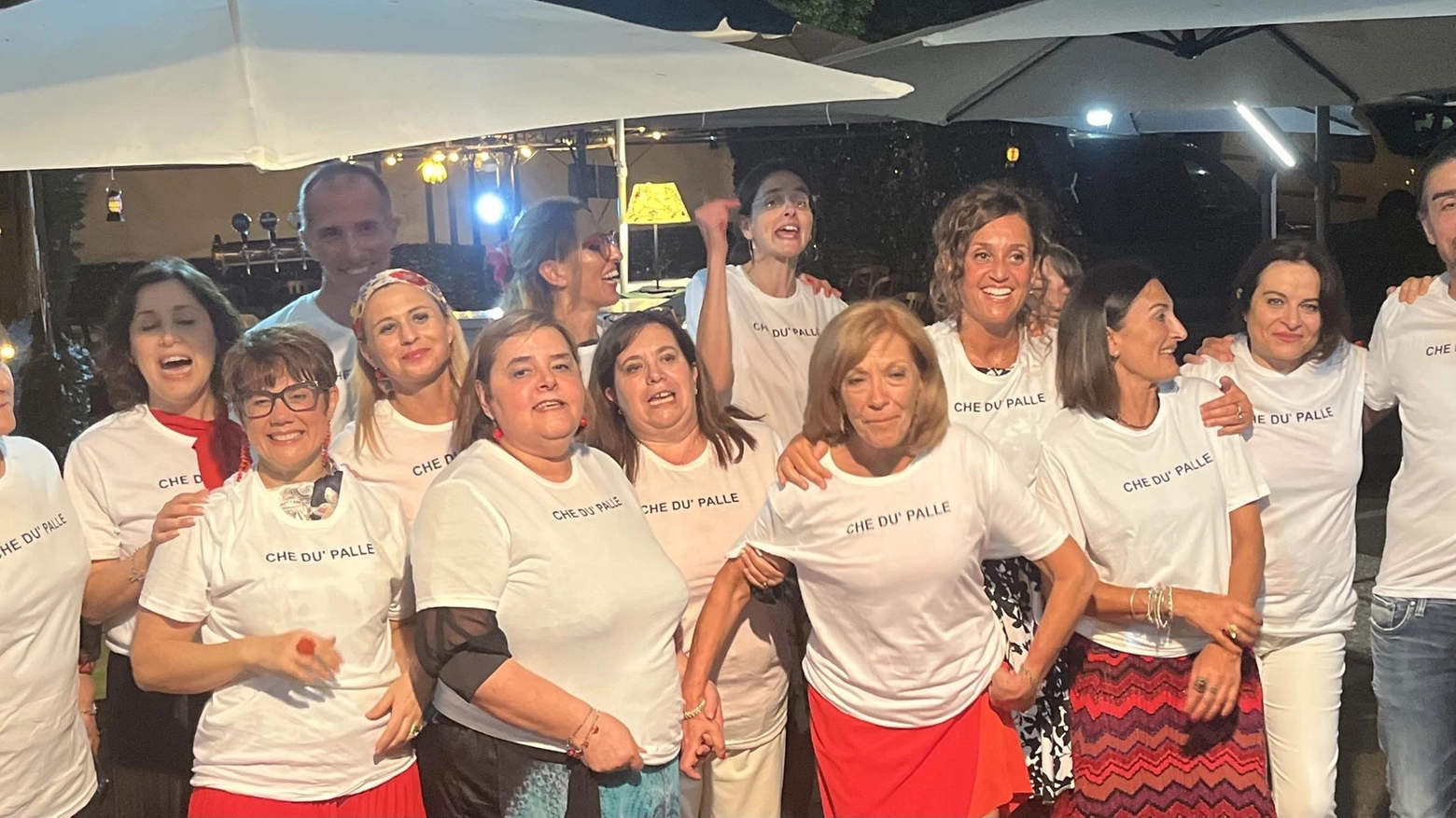 Emanuela Pisani va in pensione  Festa con gli amici al ’Vin Vino’