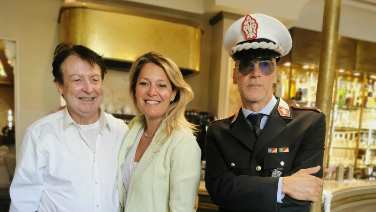 L'assessore Albanese al Gran Caffè San Marco, vittima di un furto L'assessore Albanese al Gran Caffè San Marco, vittima di un furto