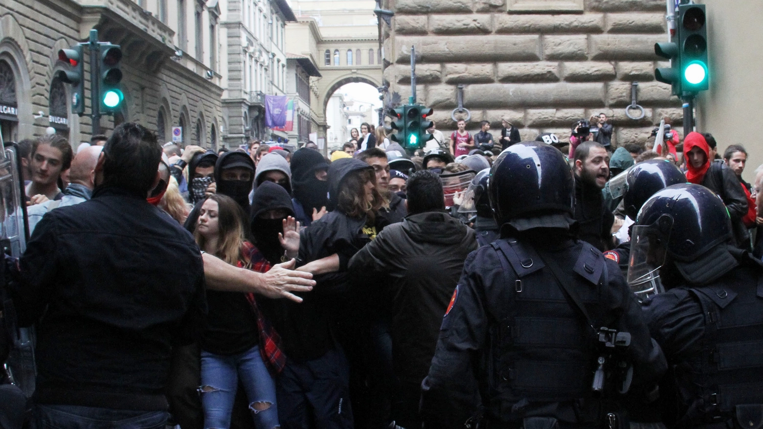 Tensione fra studenti e forze dell'ordine (New Press Photo)