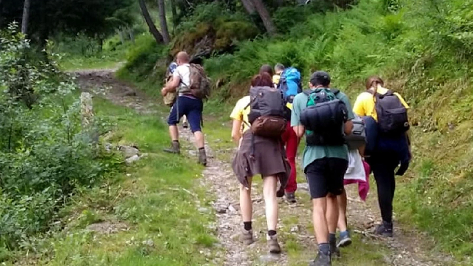 Turisti stranieri smarriti nel bosco Salvati dal nuovo sistema satellitare Turisti stranieri smarriti nel bosco Salvati dal nuovo sistema satellitare