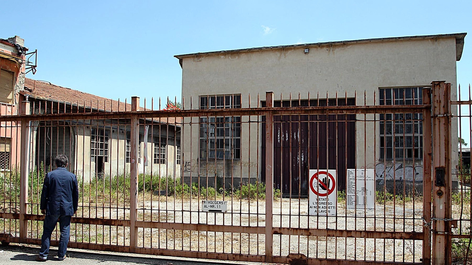 L'ex fabbrica Gozzini chiusa da anni