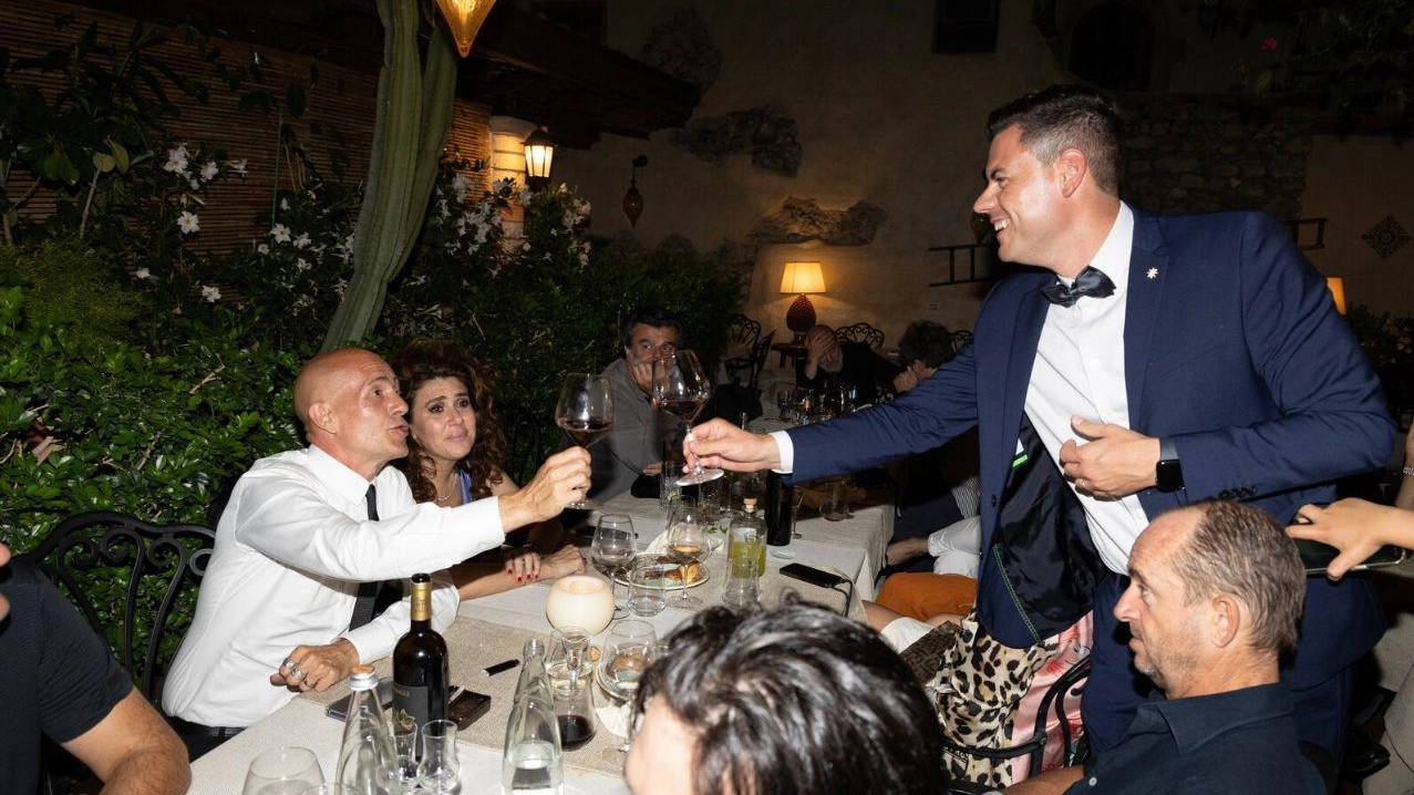 Da Villa Bibbiani a Taormina Cercando il vino perfetto Da Villa Bibbiani a Taormina Cercando il vino perfetto