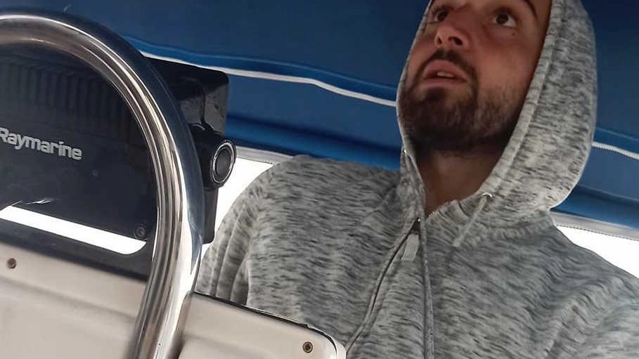 "Luca è ancora qui accanto a noi Vive nelle persone che ha aiutato" "Luca è ancora qui accanto a noi Vive nelle persone che ha aiutato"