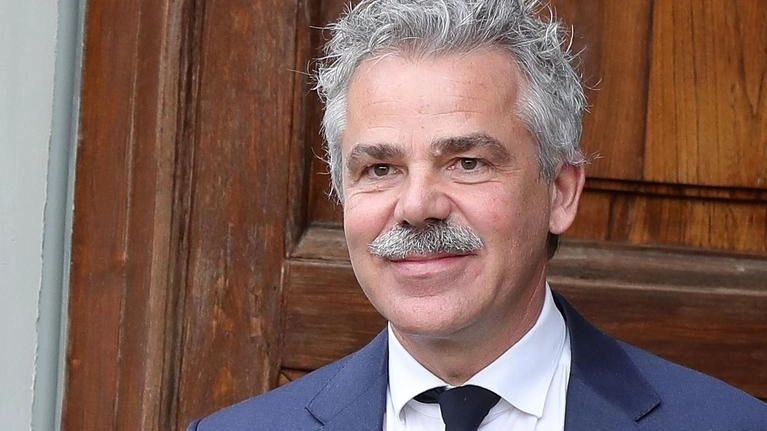 La partita a destra. Entro Natale Schmidt scioglierà la riserva. Tra FI spunta Bassilichi La partita a destra. Entro Natale Schmidt scioglierà la riserva. Tra FI spunta Bassilichi