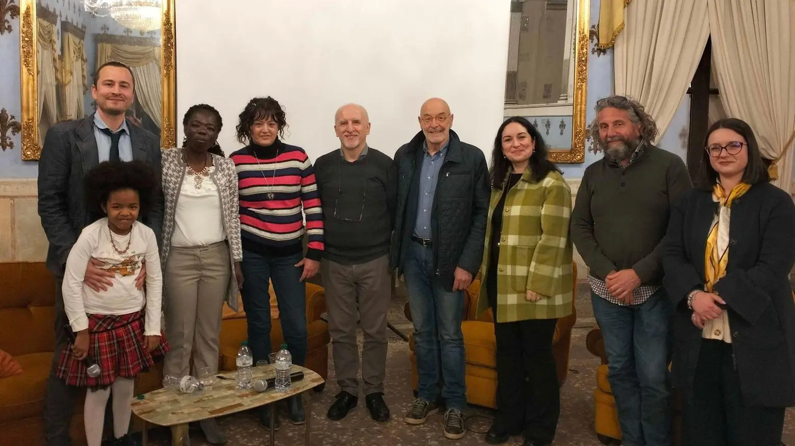 "L’immigrazione è risorsa" La storia di Pacmogda conquista e incanta tutti "L’immigrazione è risorsa" La storia di Pacmogda conquista e incanta tutti