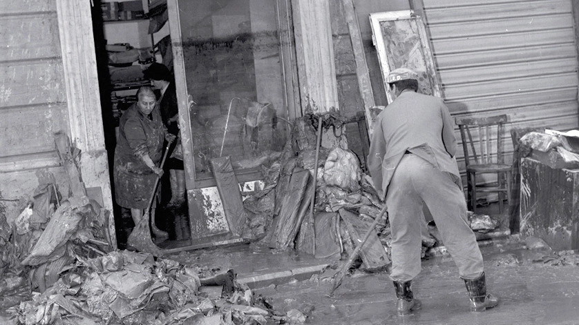 Alcune immagini dell’archivio Aprili che ricordano l’alluvione di Grosseto del 4 novembre 1966