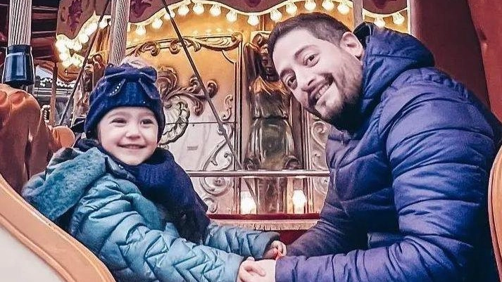 Da oggi riparte la giostra a due piani in piazza del Duomo Da oggi riparte la giostra a due piani in piazza del Duomo