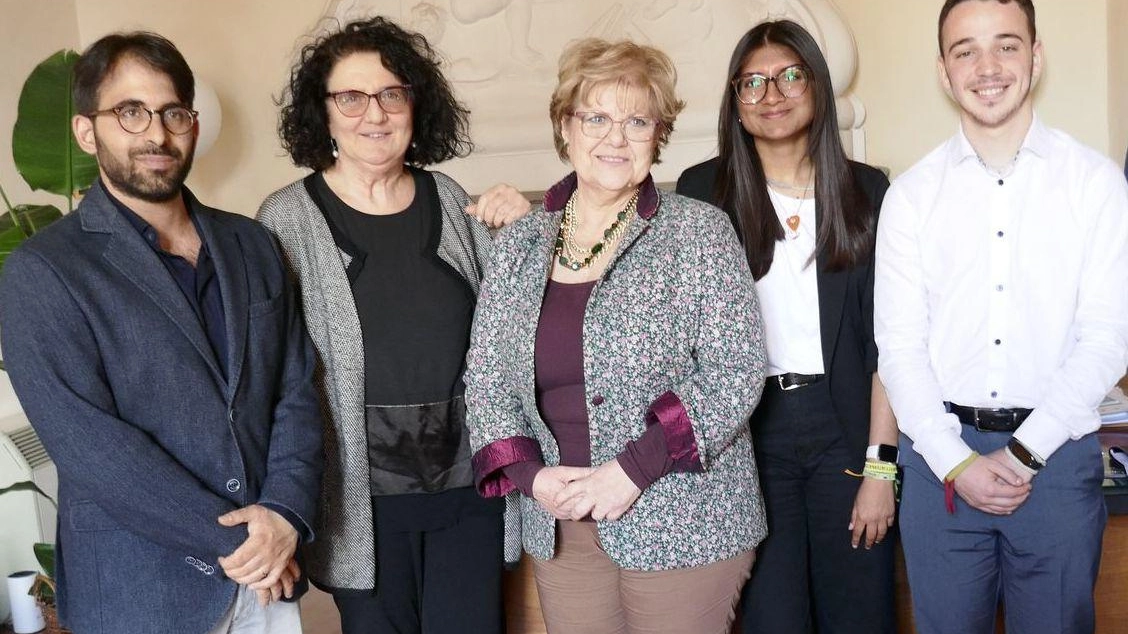 Prato e il Progetto Rondine I ragazzi portatori di pace Ecco le loro testimonianze Prato e il Progetto Rondine I ragazzi portatori di pace Ecco le loro testimonianze