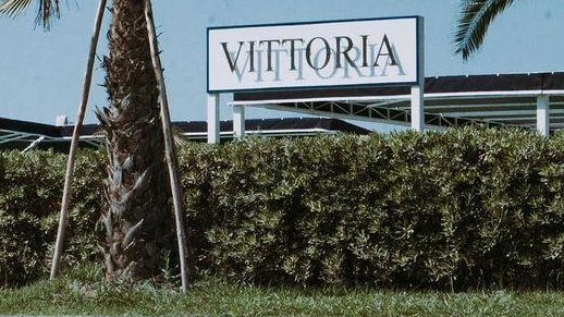 Bagno Vittoria venduto. Il ’re’ del panno Swiffer subentra nella spiaggia