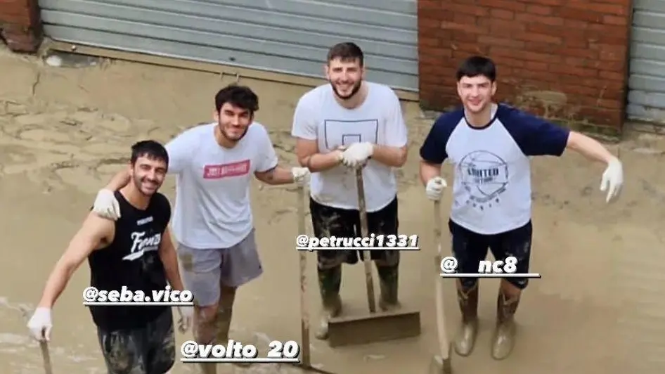 Campioni anche del cuore Il cestista Petrucci al lavoro "Al fianco di terre devastate" Campioni anche del cuore Il cestista Petrucci al lavoro "Al fianco di terre devastate"