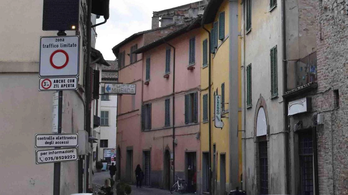 Nuova Ztl, ci siamo quasi. C’è la fase partecipativa. Anche un forum on line Nuova Ztl, ci siamo quasi. C’è la fase partecipativa. Anche un forum on line