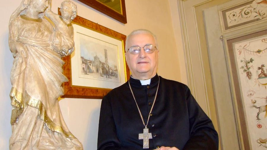 Monsignor Gastone Simoni