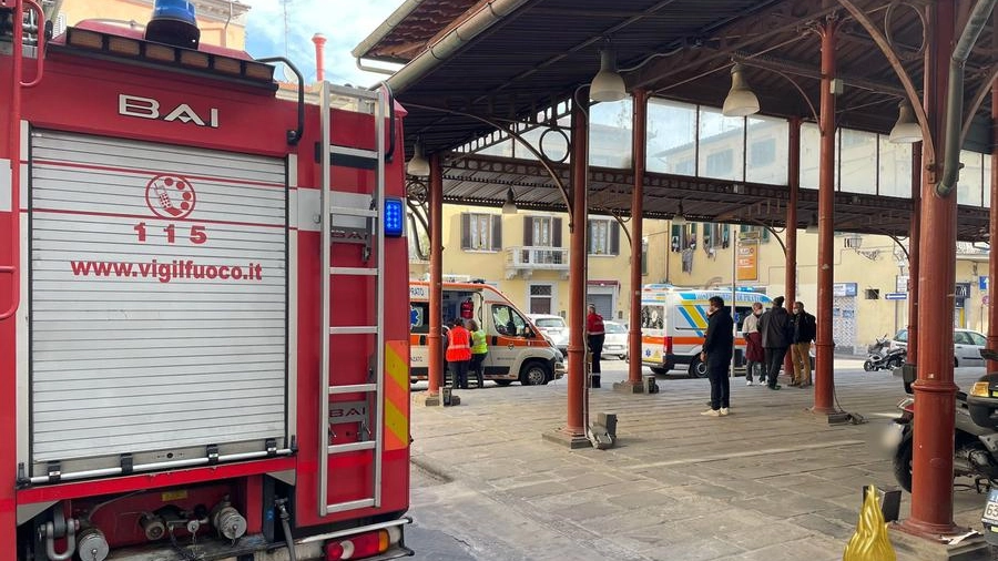 I vigili del fuoco sono intervenuti per l'incendio nel Duomo di Prato