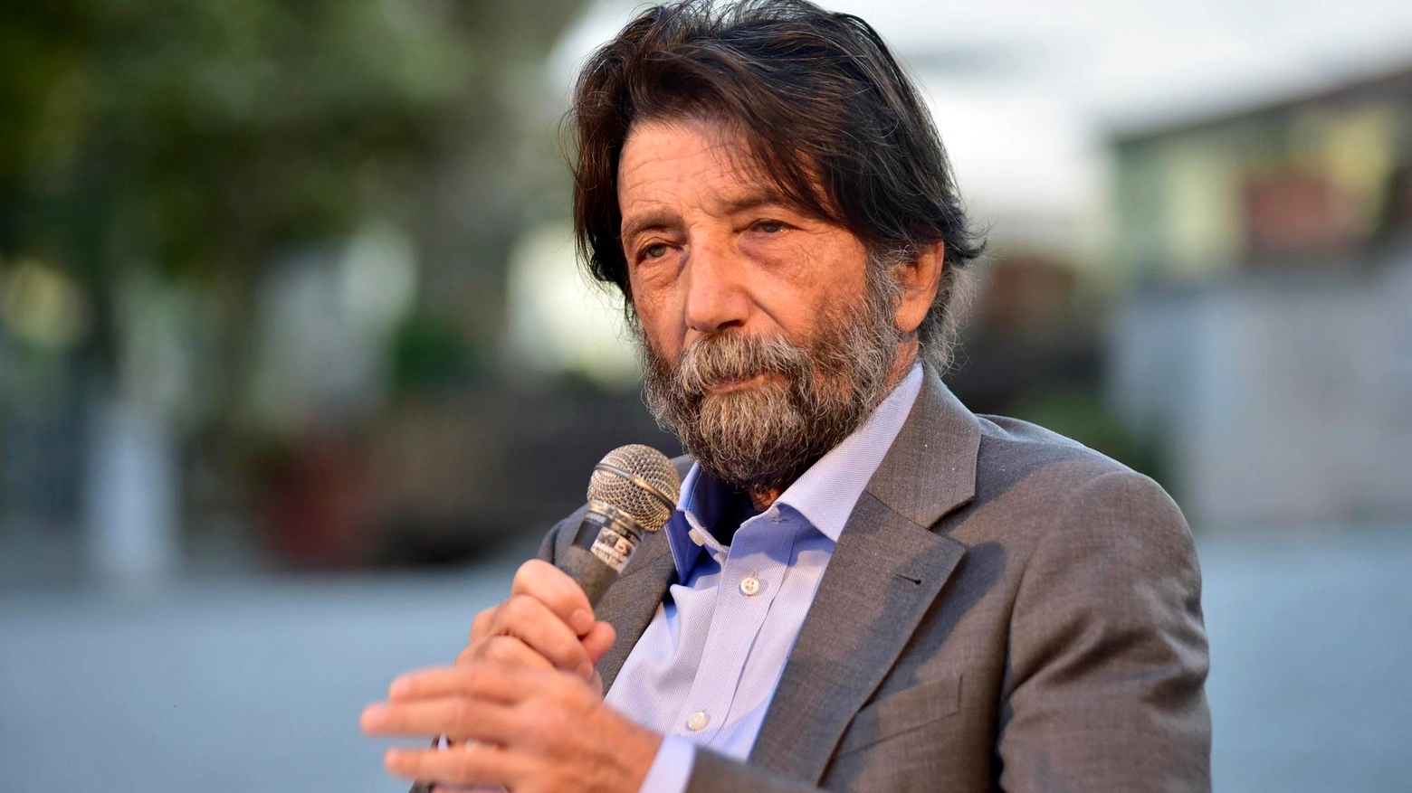 Saranno Carl Safina, Giorgio Vallortigara, Massimo Cacciari e Aldo Cazzullo, poi Michele Punturo, Andrea Rinaldo, Paolo Ferri e Silvia Bencivelli, i protagonisti