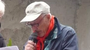 Piero Guelfi durante una commemorazione Piero Guelfi durante una commemorazione