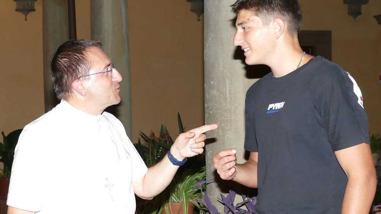 Ale ha incontrato l’uomo che ha salvato  Gli "applausi" del Vescovo e della Regione
