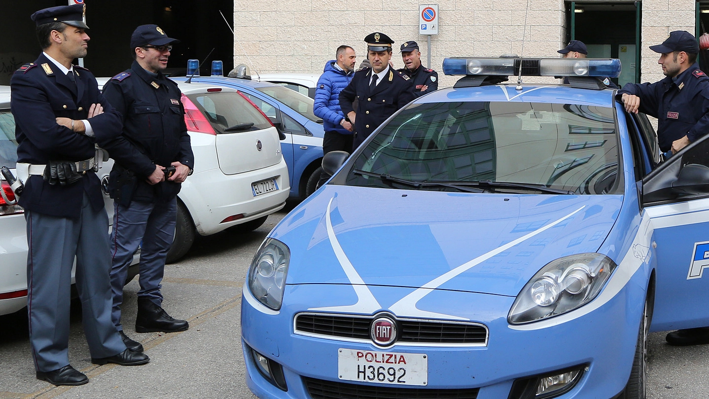 IN AZIONE La polizia ha arrestato i due romeni