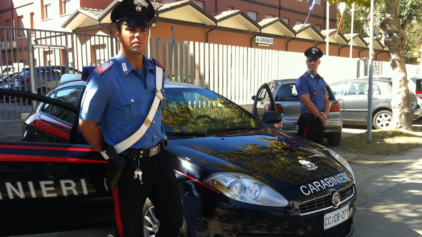 ARMA I carabinieri  della Spezia hanno impedito  ad un uomo  di ingerire  due grammi  di cocaina per evitare  il controllo