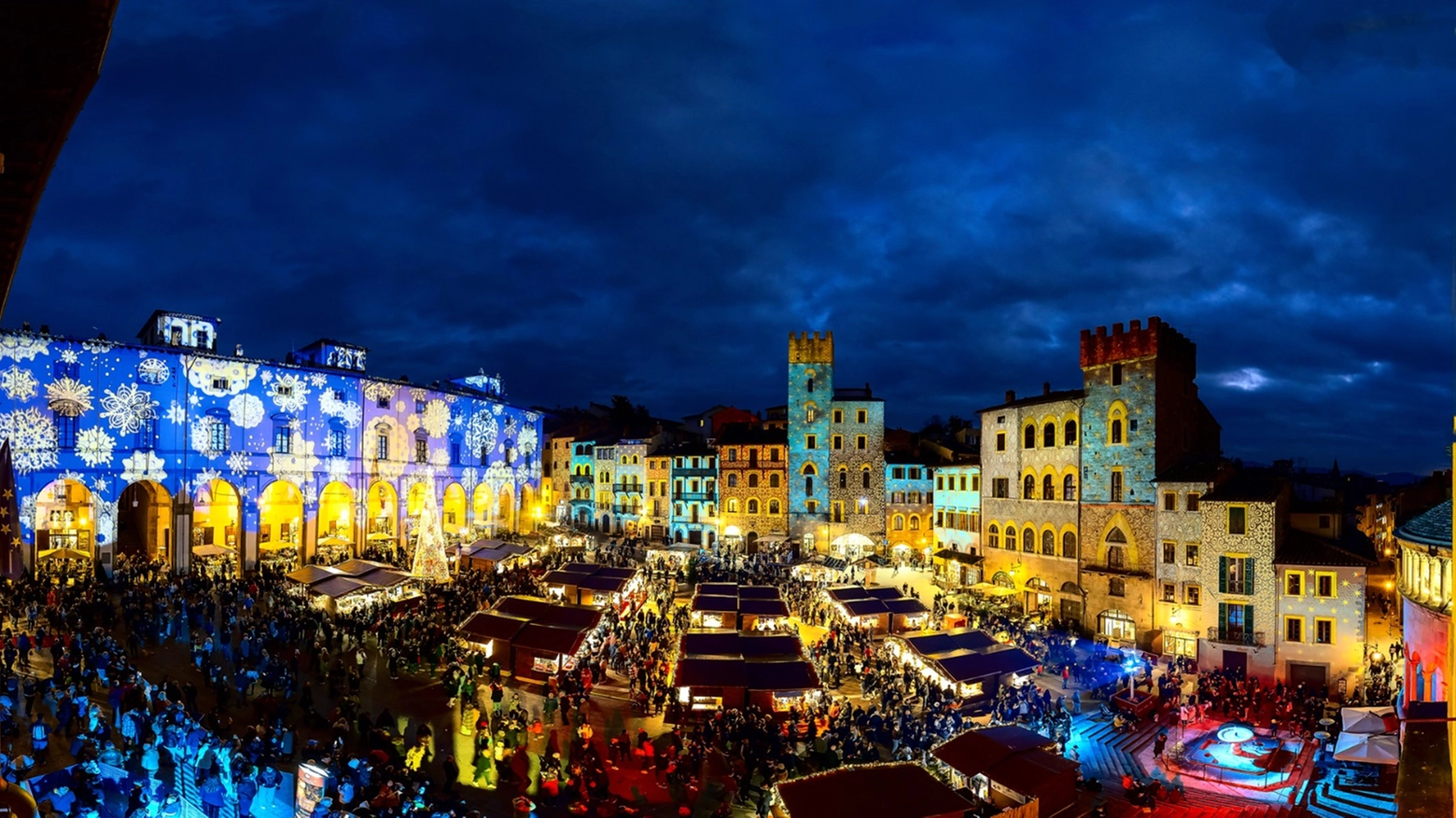 Natale ad Arezzo, mercatini da tutto esaurito