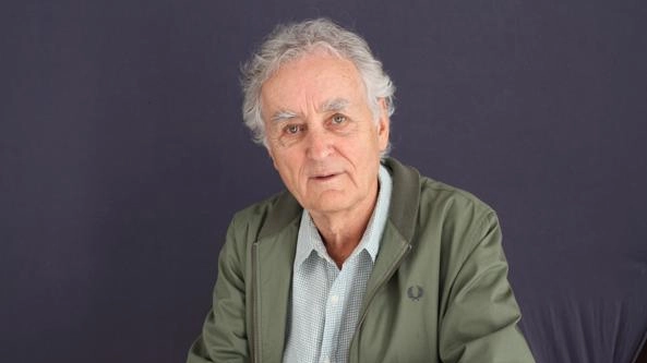 Il fisico Fritjof Capra . Il suo libro su Leonardo