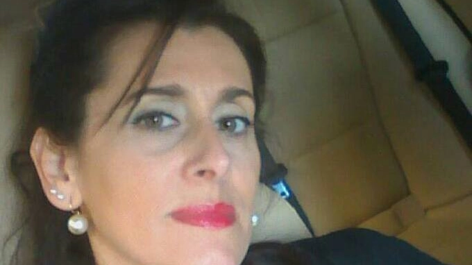 DOLORE Valeria Martinelli in un momento felice e quello che resta delle due auto dopo lo schianto DOLORE Valeria Martinelli in un momento felice e quello che resta delle due auto dopo lo schianto