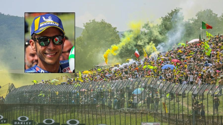 I tifosi di Valentino Rossi, scatenati al Mugello (Fotocronache Germogli)