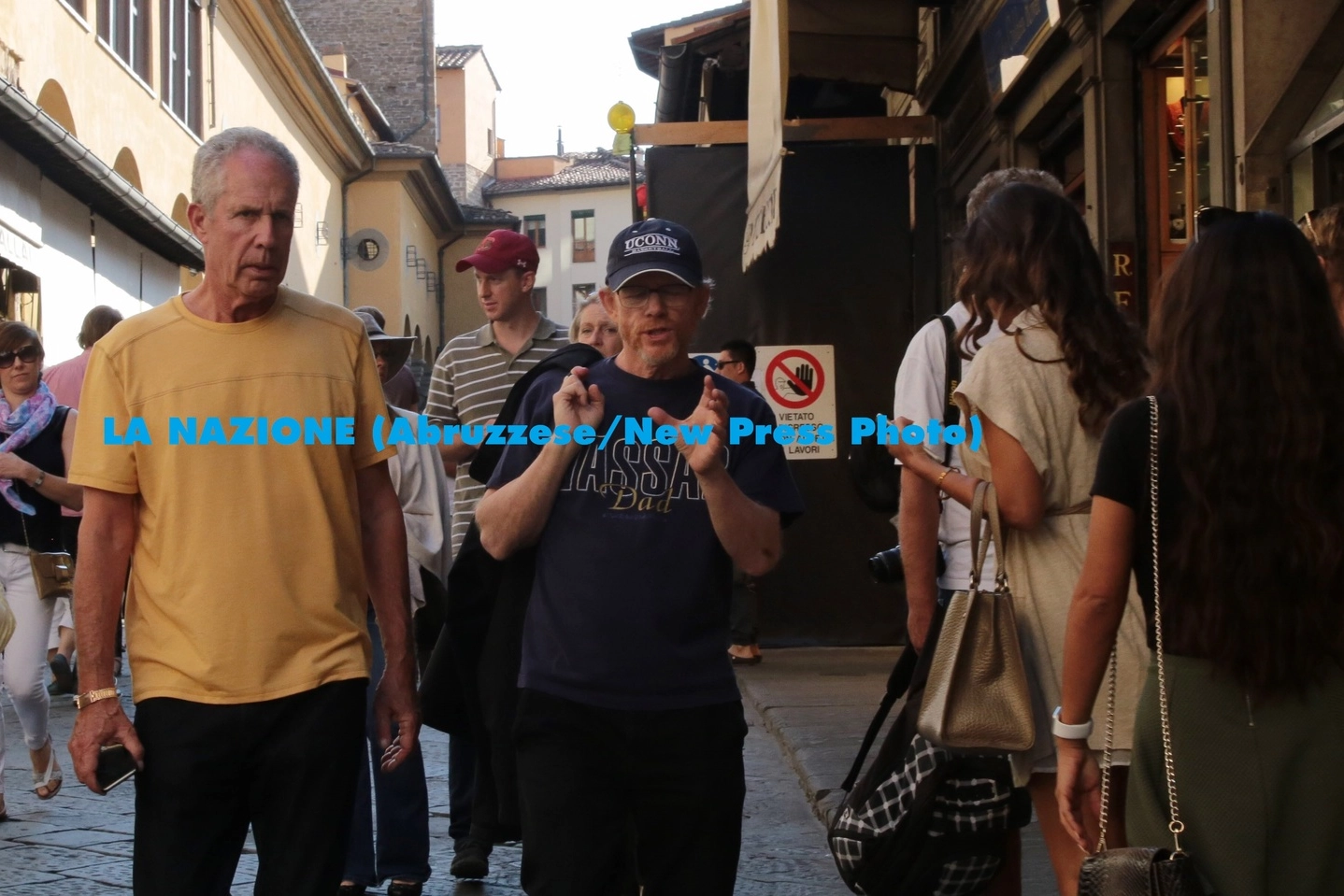 Ron Howard a passeggio nel centro storico di Firenze (Edoardo Abruzzese / New Press Photo)