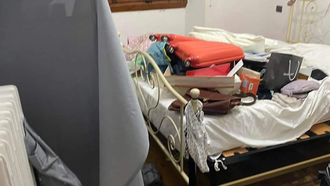 Ecco cosa hanno lasciato i ladri nell'appartamento di via Pier Luigi da Palestrina Ecco cosa hanno lasciato i ladri nell'appartamento di via Pier Luigi da Palestrina