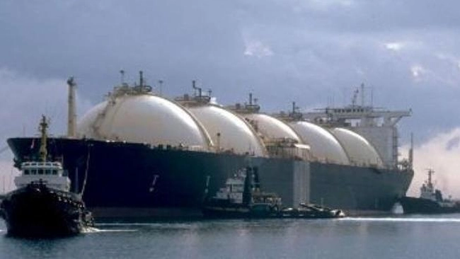 Attività a pieno regime: le navi metaniere arrivano da Nigeria, Qatar, Norvegia e Perù