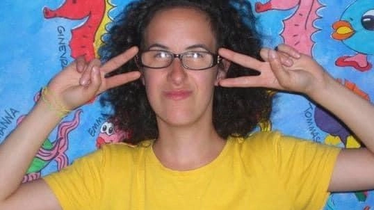 Applausi e lacrime per l’addio a Monica Applausi e lacrime per l’addio a Monica