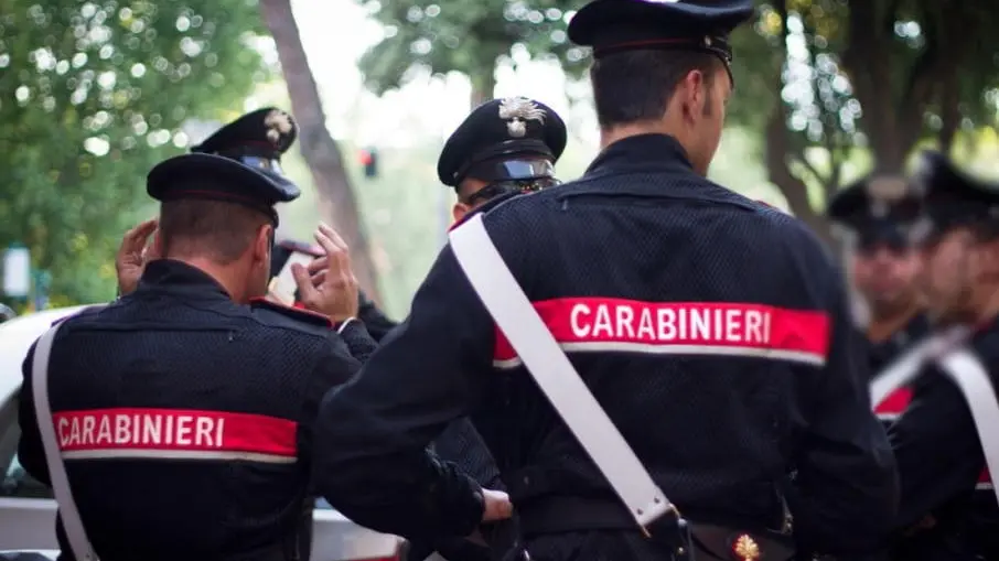 Indagano i carabinieri Indagano i carabinieri
