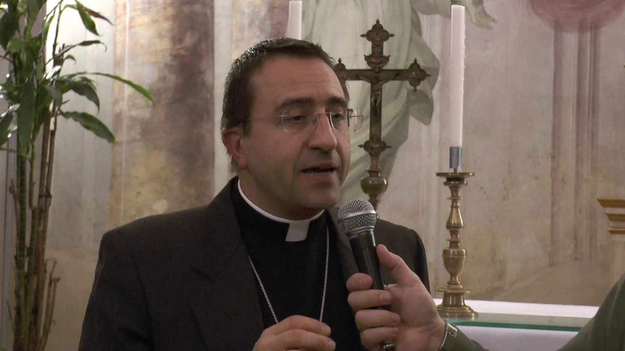 Il vescovo Andrea Migliavacca