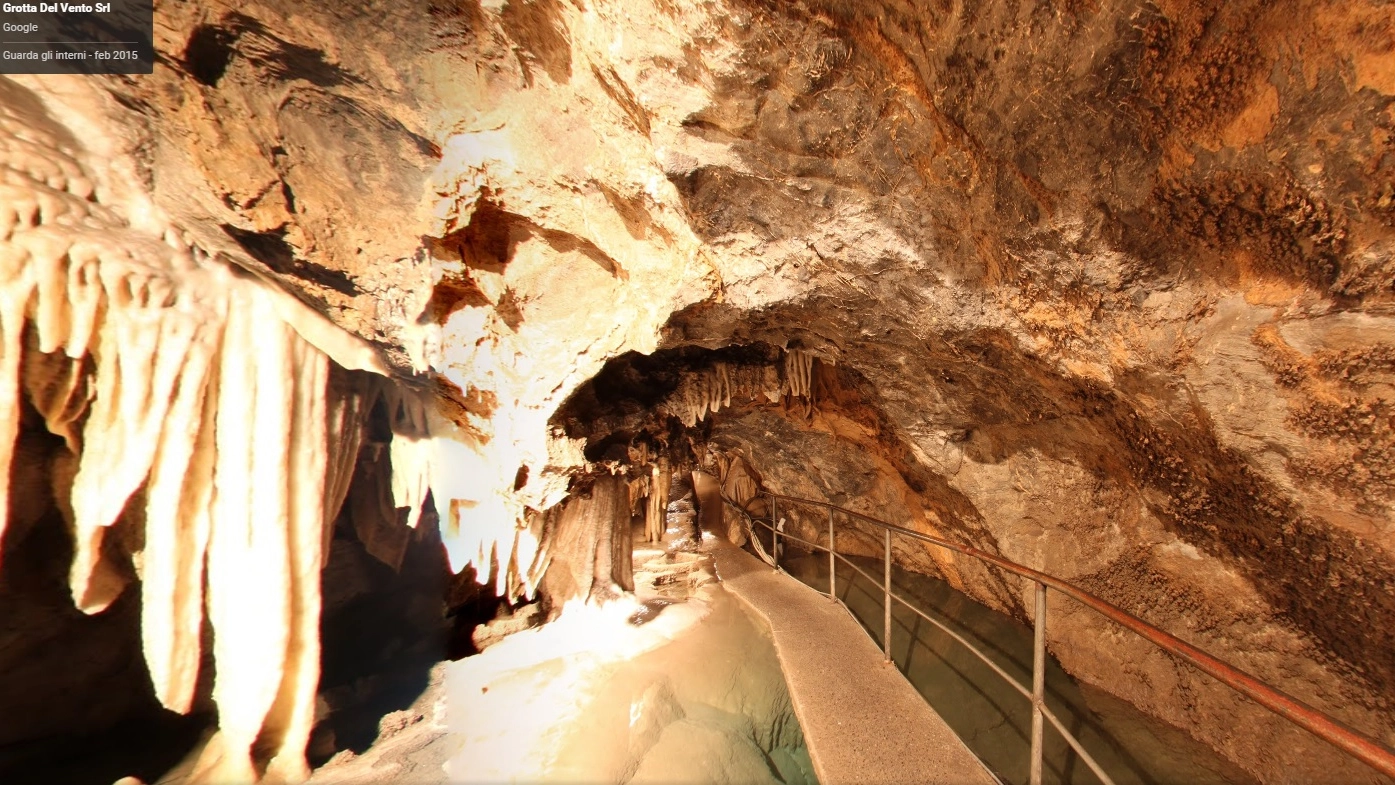 La Grotta del Vento vista dallo Street View di Google Maps