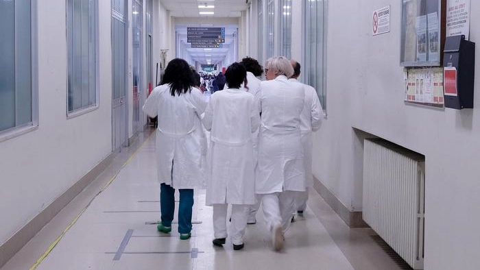 Una corsia d'ospedale (foto repertorio Ansa) Una corsia d'ospedale (foto repertorio Ansa)