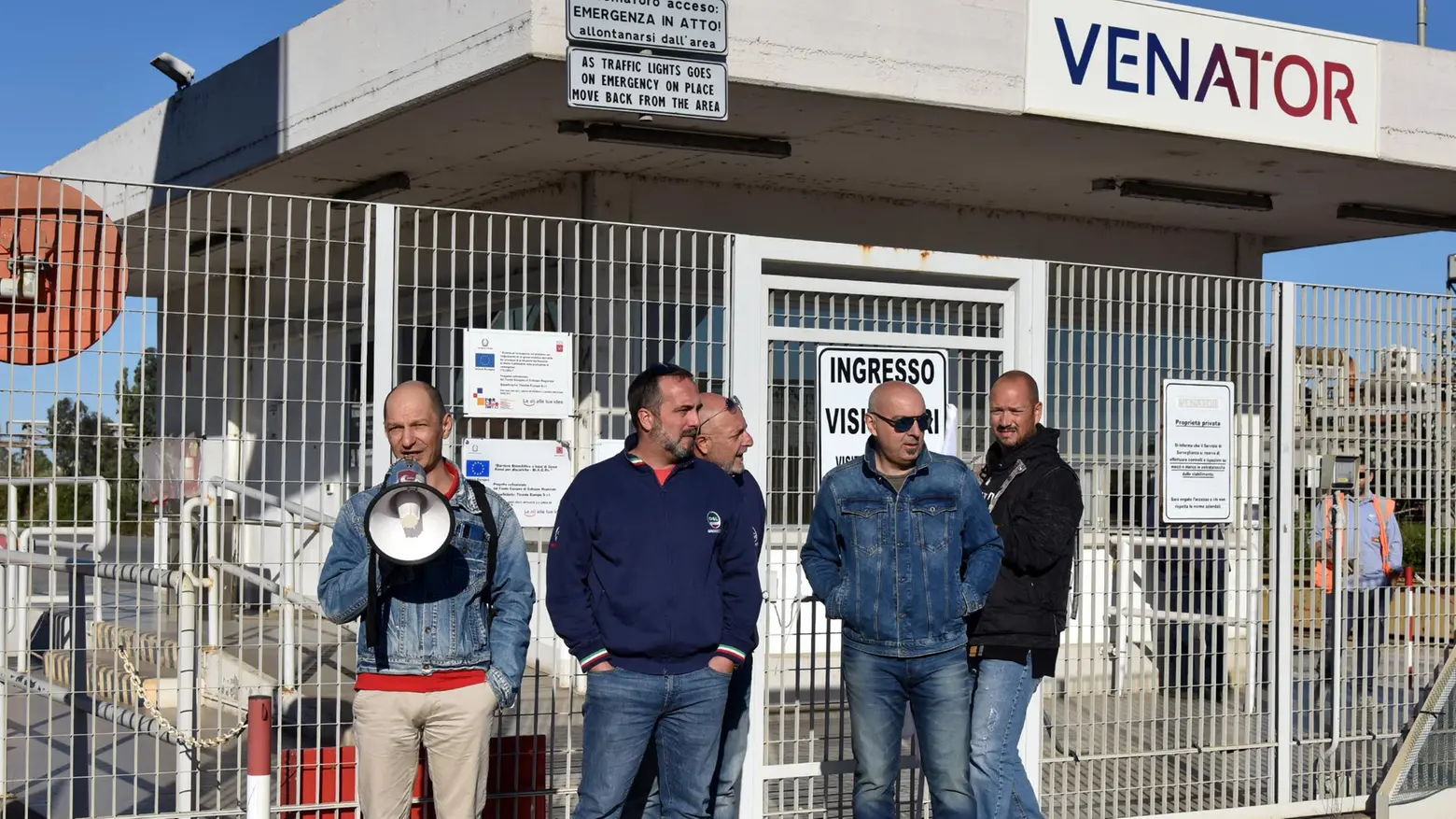 Lo stop di Venator Operai in assemblea "Già persi 40 posti La crisi è per tutti" Lo stop di Venator Operai in assemblea "Già persi 40 posti La crisi è per tutti"