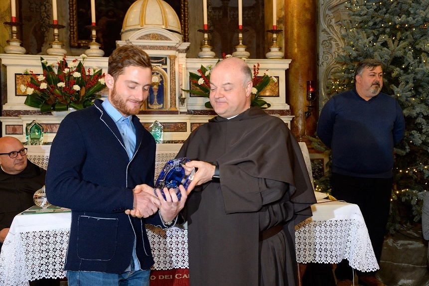 Il premio a Consonni (foto Luca Venturi)