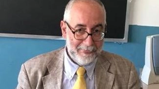 Premio Lorenzo Vincenzi Assegnate le due borse istituite per ricordare il professore scomparso Premio Lorenzo Vincenzi Assegnate le due borse istituite per ricordare il professore scomparso