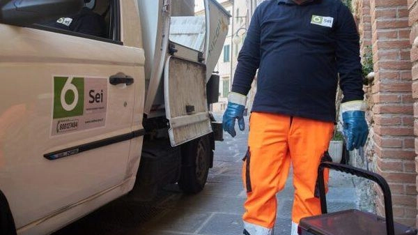 Boscona: niente cassonetti. Gli abitanti della frazione di Colle adesso protestano Boscona: niente cassonetti. Gli abitanti della frazione di Colle adesso protestano