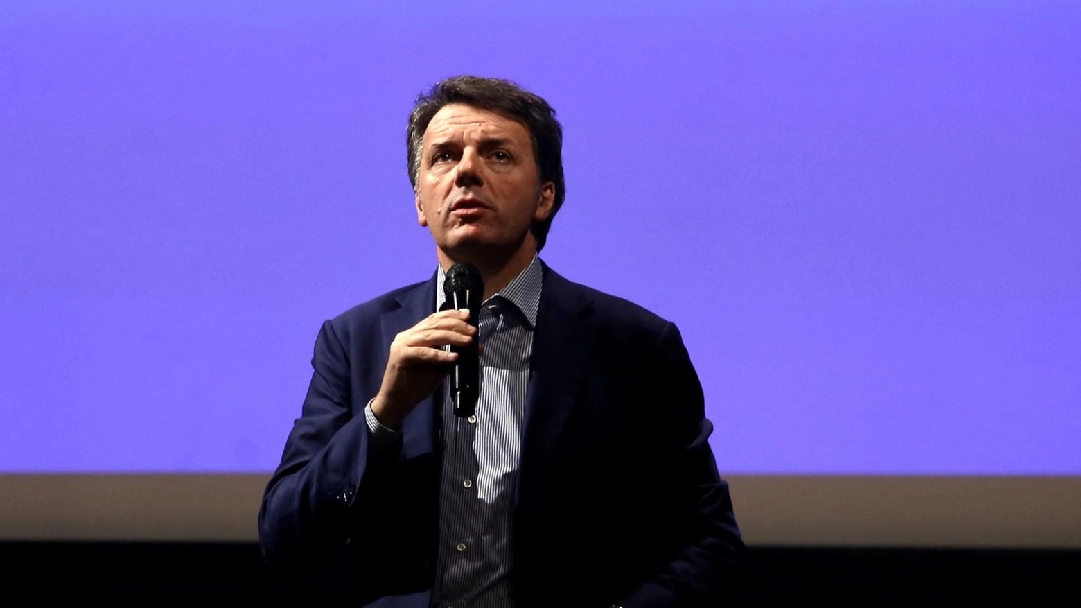 Elezioni, l’affondo di Renzi: "Abbiamo un’idea per il candidato. Ma il Pd decida da che parte stare" Elezioni, l’affondo di Renzi: "Abbiamo un’idea per il candidato. Ma il Pd decida da che parte stare"