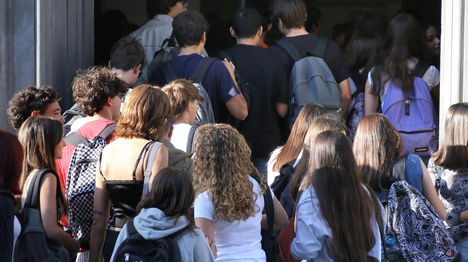 Scuola, genitori sul piede di guerra: "L’accorpamento porta solo disagi" Scuola, genitori sul piede di guerra: "L’accorpamento porta solo disagi"