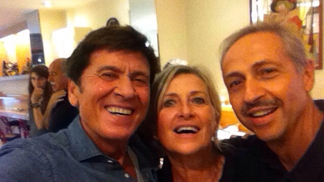 Gianni Morandi al Bar Corrieri con Daniele Benesperi e Rosaria Baroncelli